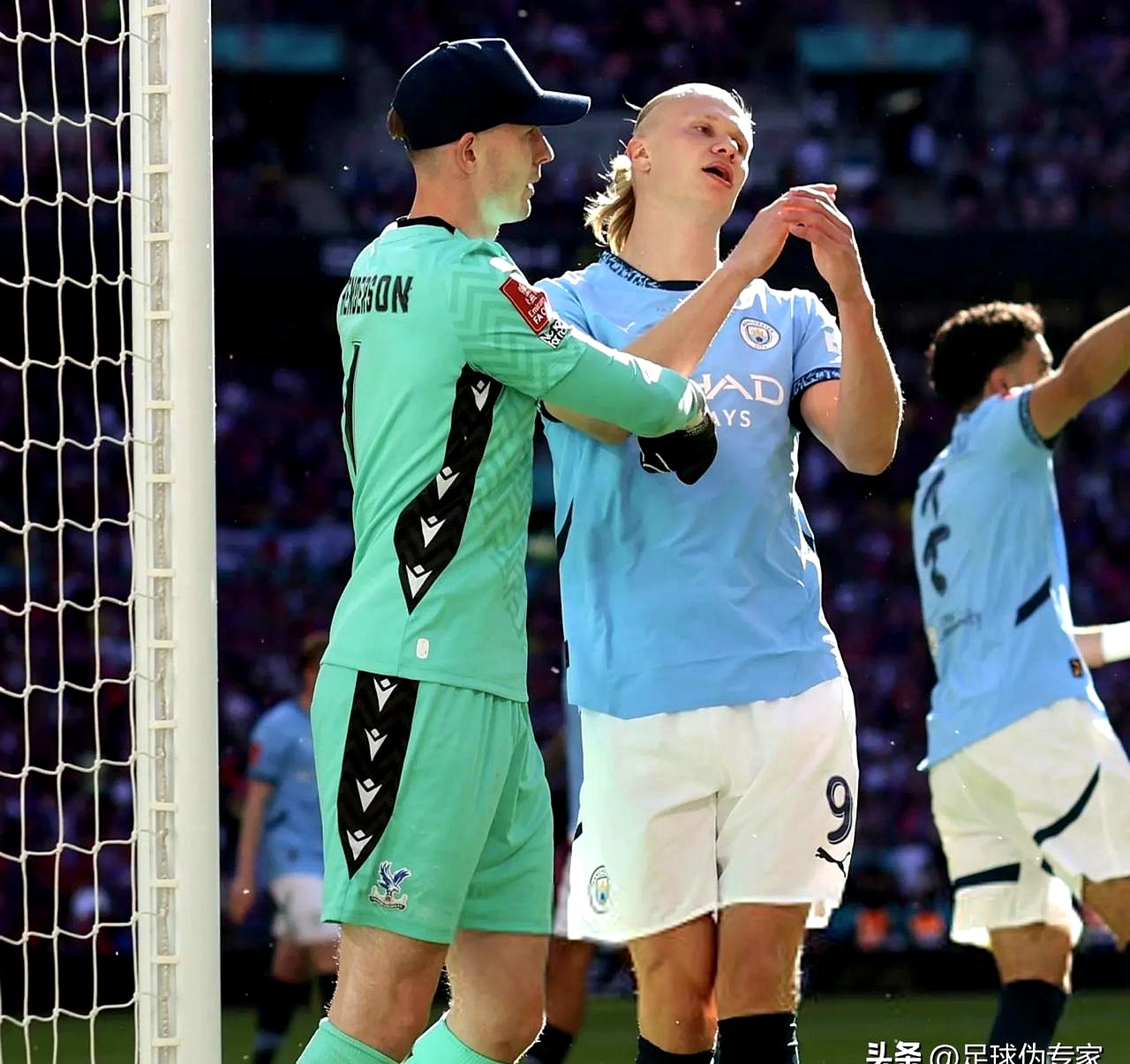 爱游戏官网哈兰德重返赛场，战术调整首场状态出色，澳大利亚队观众沸腾！气势如虹延续的简单介绍