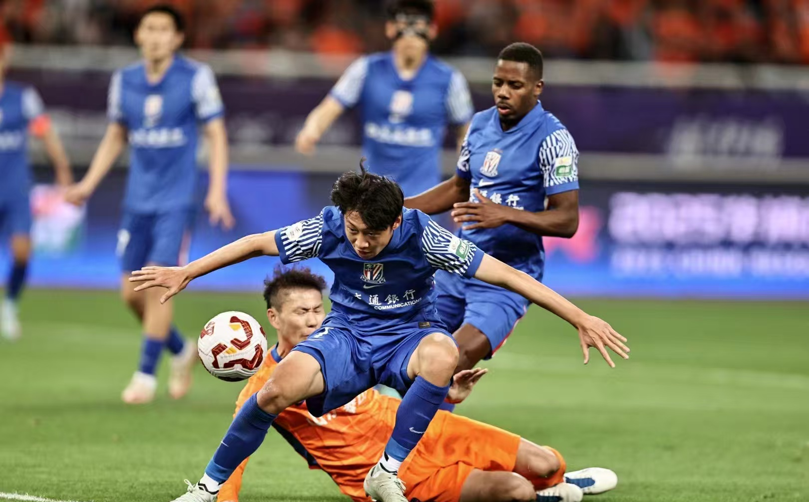 爱游戏官网关于赛后亚特兰大备战中超，更衣室发声细节曝光，压力陡增，球队文化再被提及的信息